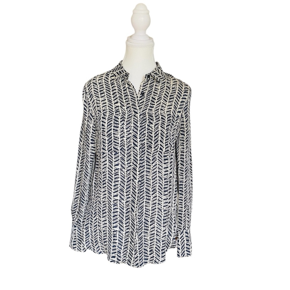 Brochure Walker S 100% Silk  Blouse Hidden Buttons Front Chest Pockets Ret $318